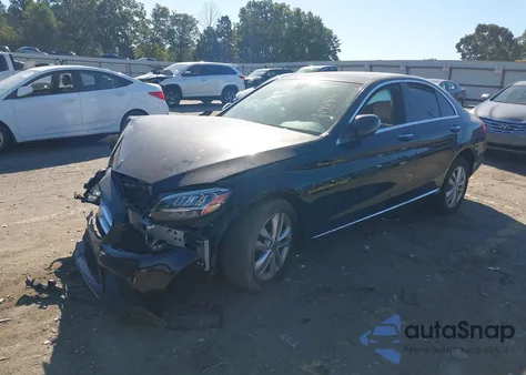 2021 Mercedes-Benz C 300 4Matic z USA, uszkodzony, nr VIN W1KWF8EBXMR648227